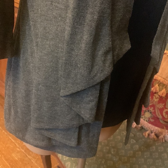 Rosalie Hale's Bordeaux Ruffled Cardigan Twilight Breaking Dawn - Picture 5 of 5